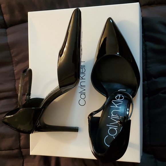 Calvin Klein Roya Patent - Picture 2 of 6